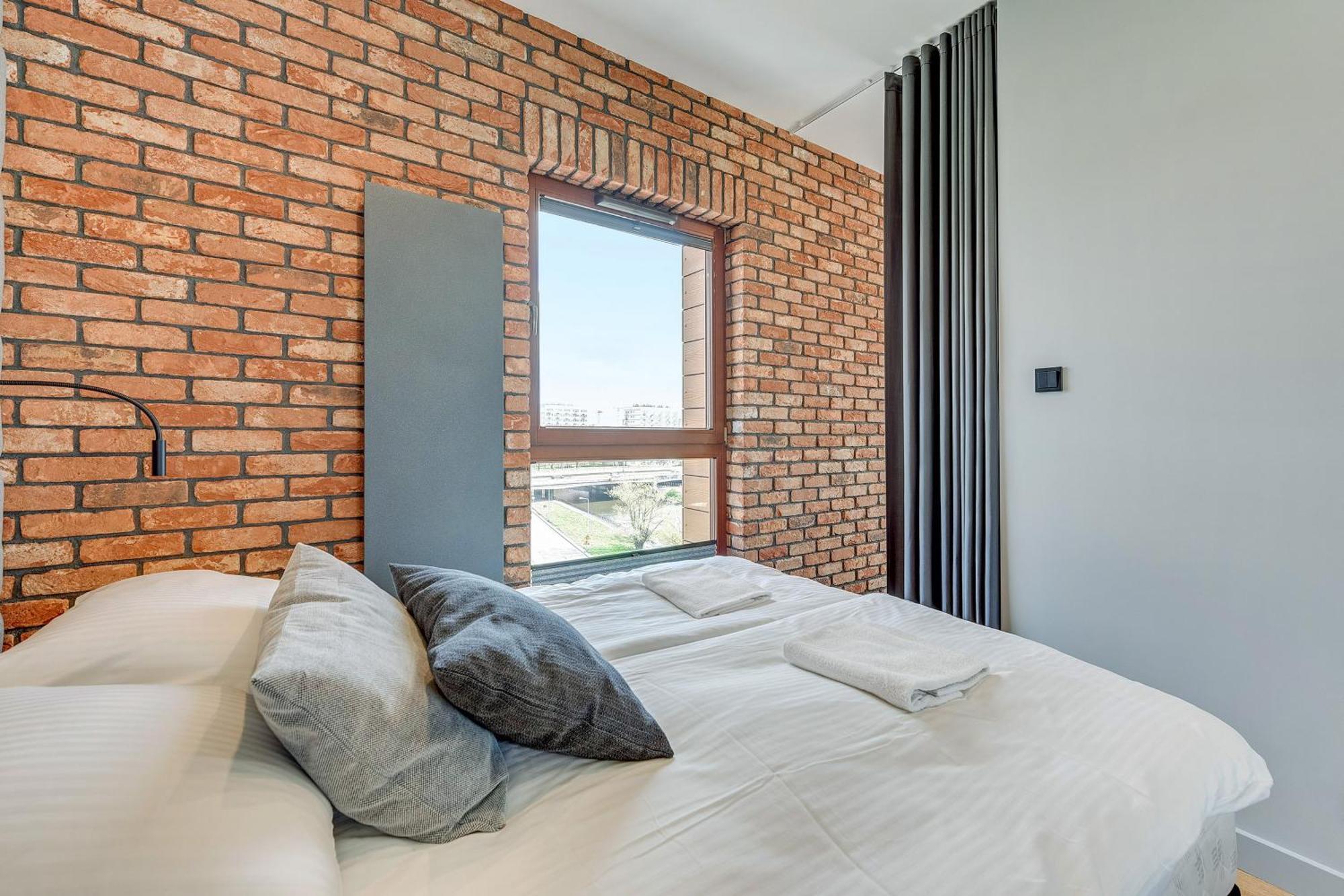 Huoneisto Nowa Motlawa Spa, Pool, Gym & Parking By Downtown